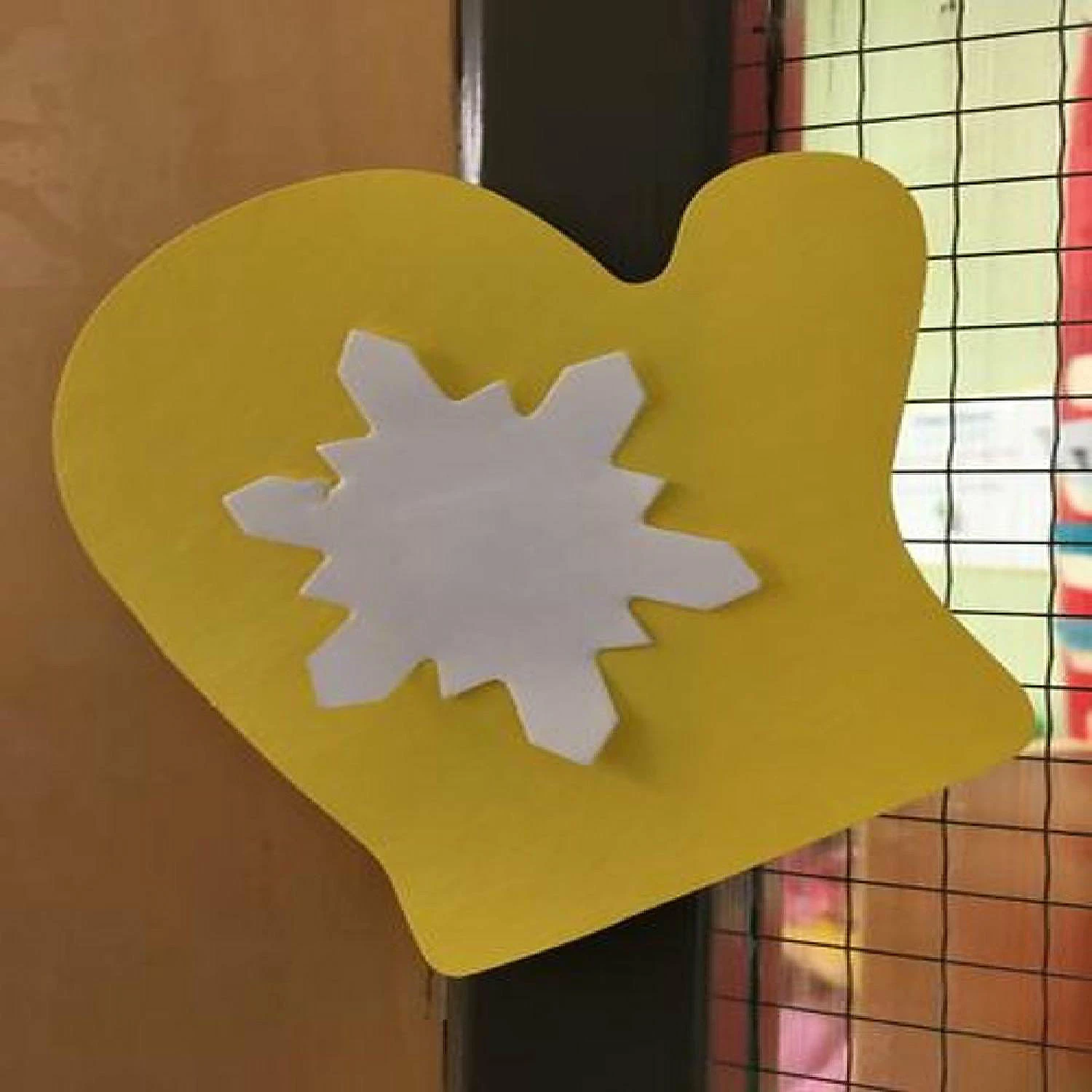 Brand new ⭐ Creative Shapes Etc. - Mitten Assorted Color Creative Cut-outs- 5.5" 🥰 - Image 3